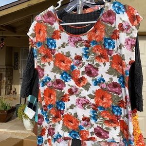Forever 21 multicolor floral short sleeve shirt